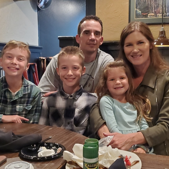 Meet your Posher, Jenelle - Picture 2 of 2